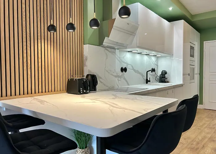 Le Chardon- 2chambres- Avec Stationnement *